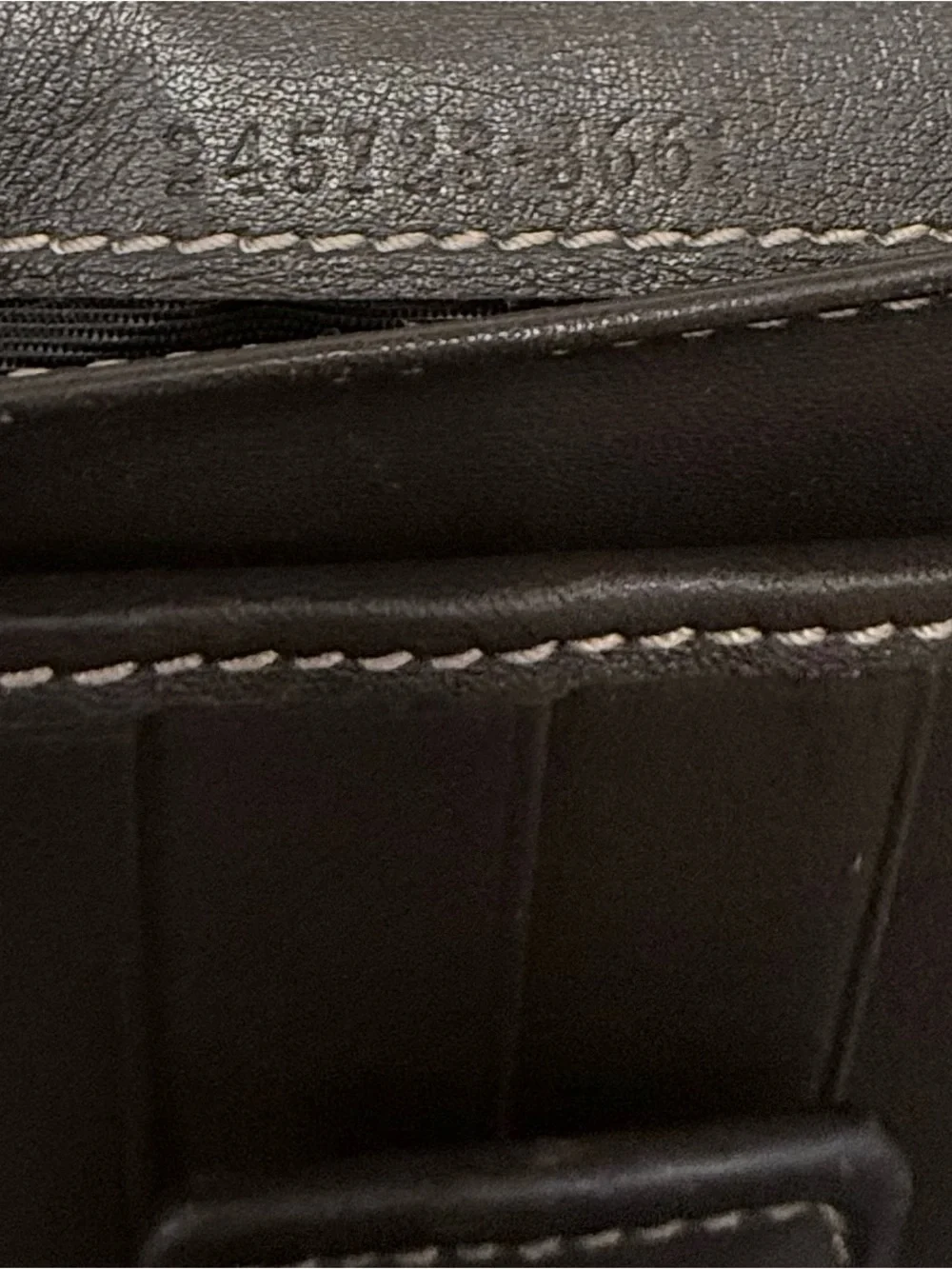 Gucci GG Supreme Continental Wallet on Chain-Customized 🍒